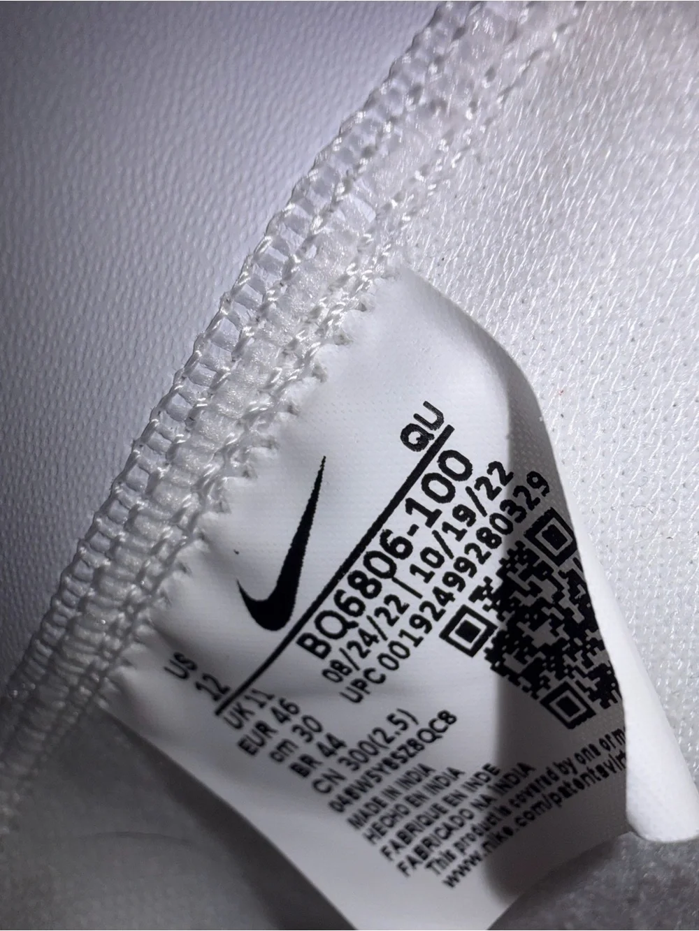 Nike Blazer Mid Vintage '77 Sneakers - White with Black Swoosh